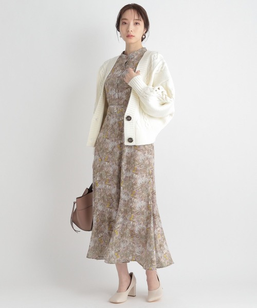 Andemiu（アンデミュウ）の「ソデレースアップカーディガン265240（カーディガン/ボレロ・レディース・ブルー/ホワイト/ベージュ・FREE）」の4枚目の写真