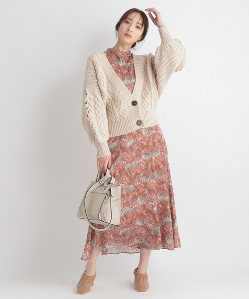 Andemiu（アンデミュウ）の「ソデレースアップカーディガン265240（カーディガン/ボレロ・レディース・ブルー/ホワイト/ベージュ・FREE）」の18枚目の写真