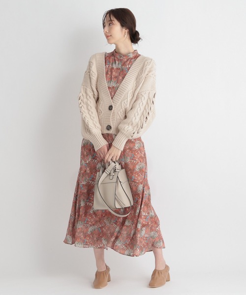 Andemiu（アンデミュウ）の「ソデレースアップカーディガン265240（カーディガン/ボレロ・レディース・ブルー/ホワイト/ベージュ・FREE）」の8枚目の写真