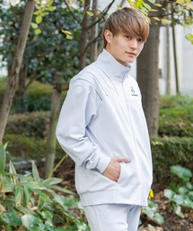 le coq sportif（ルコックスポルティフ）の「グランスーツ