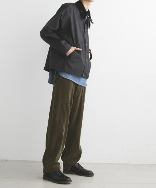 And A（アンドエー）の「Barbour バブアー / TRANSPORT WAX MWX1678 トランスポート オーバーサイズ オイルド ジャケット / 46531（ブルゾン・メンズ・ブラック/セージグリーン・38/40/36）」の8枚目の写真