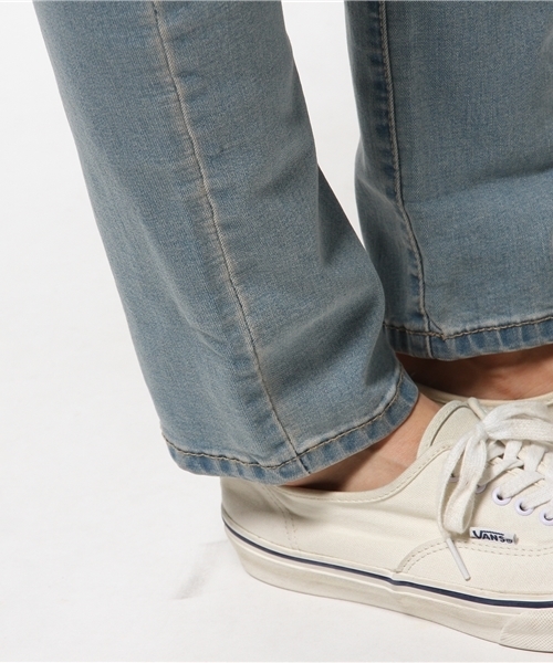 WEGO(ウィゴー)の「WEGO/バイカーデニムパンツ(デニムパンツ・メンズ・ブラック/ライトインディゴブルー・MEDIUM/LARGE)」の3枚目の写真