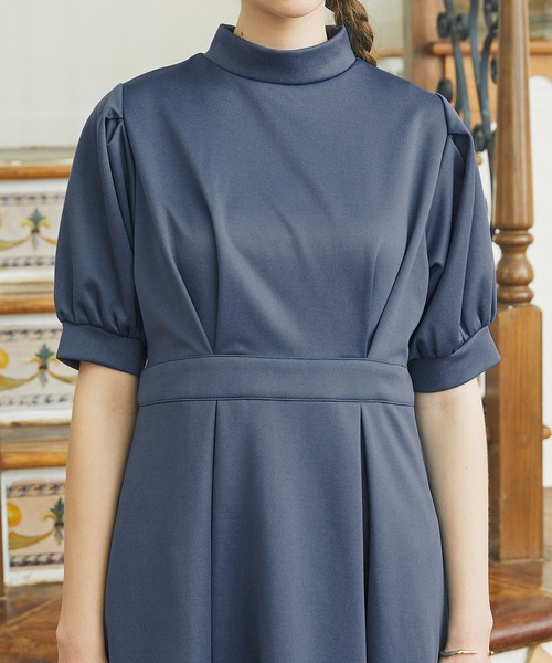 PURIL(ピュリル)の「【PURIL】ウェストタックデザインパフスリーブカットワンピース(ワンピース・レディース・ベージュ/ネイビー/ブルー・S/M)」の21枚目の写真