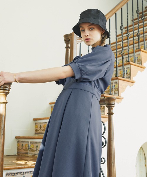 PURIL(ピュリル)の「【PURIL】ウェストタックデザインパフスリーブカットワンピース(ワンピース・レディース・ベージュ/ネイビー/ブルー・S/M)」の6枚目の写真