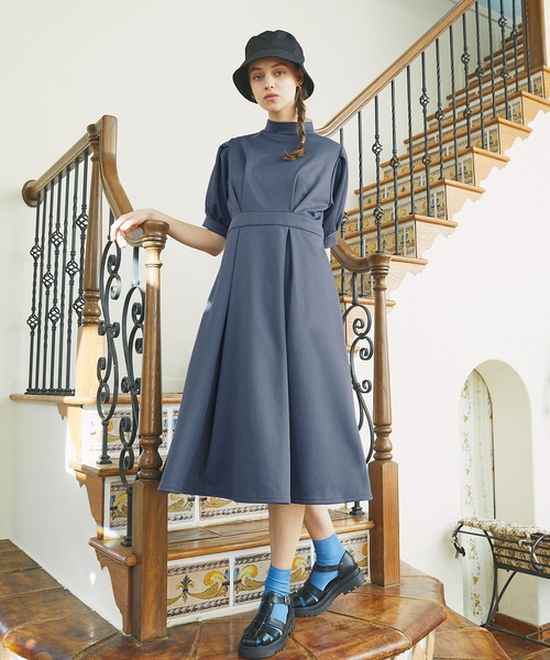 PURIL(ピュリル)の「【PURIL】ウェストタックデザインパフスリーブカットワンピース(ワンピース・レディース・ベージュ/ネイビー/ブルー・S/M)」の20枚目の写真