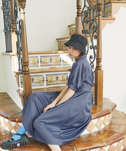 PURIL(ピュリル)の「【PURIL】ウェストタックデザインパフスリーブカットワンピース(ワンピース・レディース・ベージュ/ネイビー/ブルー・S/M)」の14枚目の写真