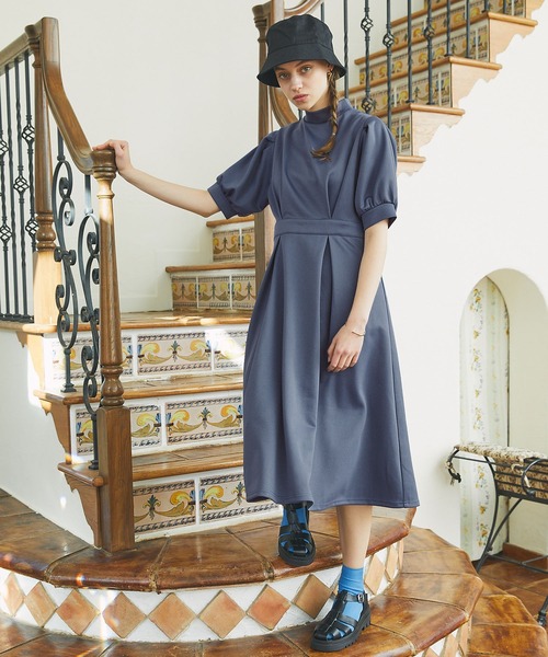 PURIL(ピュリル)の「【PURIL】ウェストタックデザインパフスリーブカットワンピース(ワンピース・レディース・ベージュ/ネイビー/ブルー・S/M)」の17枚目の写真