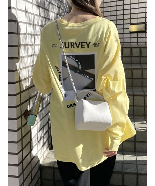 EMODA（エモダ）の「バックアートバルキートップ（Tシャツ/カットソー・レディース・ホワイト/ブラック/イエロー/ブルー・FREE）」の4枚目の写真