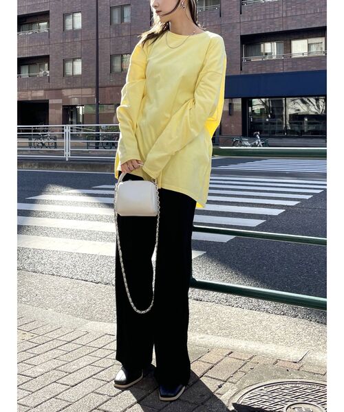 EMODA（エモダ）の「バックアートバルキートップ（Tシャツ/カットソー・レディース・ホワイト/ブラック/イエロー/ブルー・FREE）」の8枚目の写真