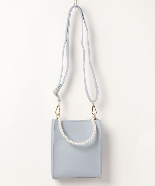 Te chichi TERRASSE（テチチテラス）の「樹脂パールハンドルミニショルダーバッグ（ショルダーバッグ・レディース・オフホワイト/ブラック/ブルー・ﾌﾘ-）」の3枚目の写真