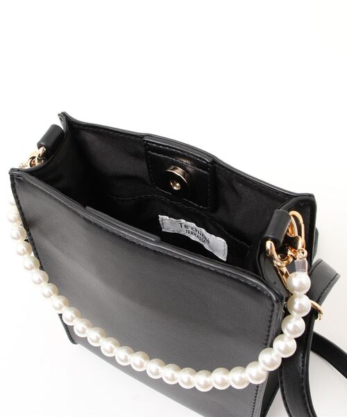 Te chichi TERRASSE（テチチテラス）の「樹脂パールハンドルミニショルダーバッグ（ショルダーバッグ・レディース・オフホワイト/ブラック/ブルー・ﾌﾘ-）」の6枚目の写真