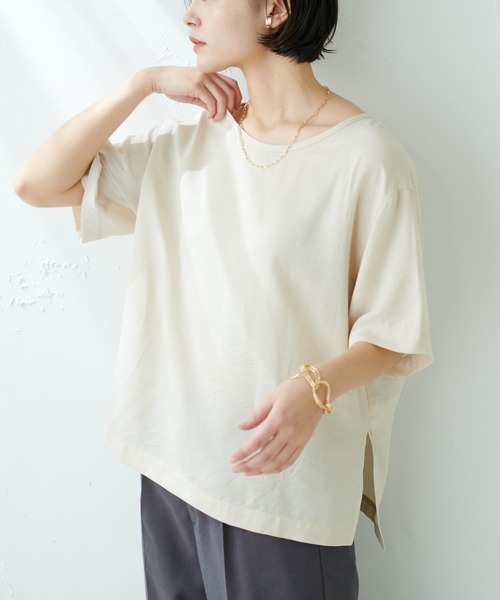 COLLAGE GALLARDAGALANTE(コラージュガリャルダガランテ)の「サテンTシャツブラウス(Tシャツ/カットソー・レディース・ブラック/アイボリー/ベージュ/ブルー/ローズ/オフホワイト/ブラウン/サックスブルー・FREE)」の11枚目の写真