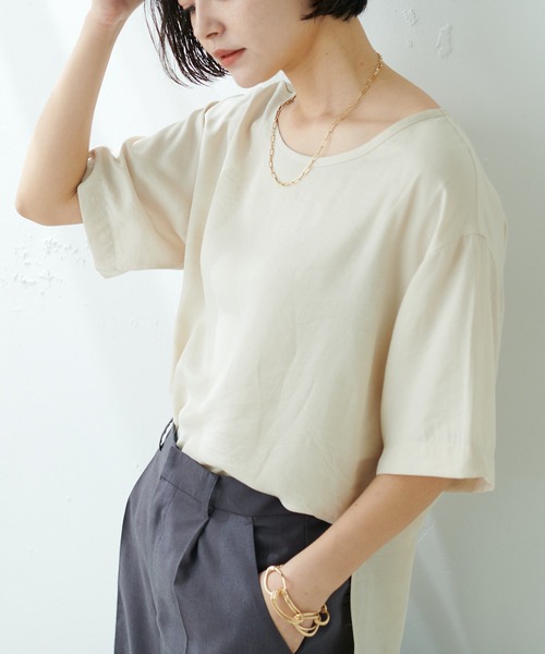COLLAGE GALLARDAGALANTE(コラージュガリャルダガランテ)の「サテンTシャツブラウス(Tシャツ/カットソー・レディース・ブラック/アイボリー/ベージュ/ブルー/ローズ/オフホワイト/ブラウン/サックスブルー・FREE)」の14枚目の写真