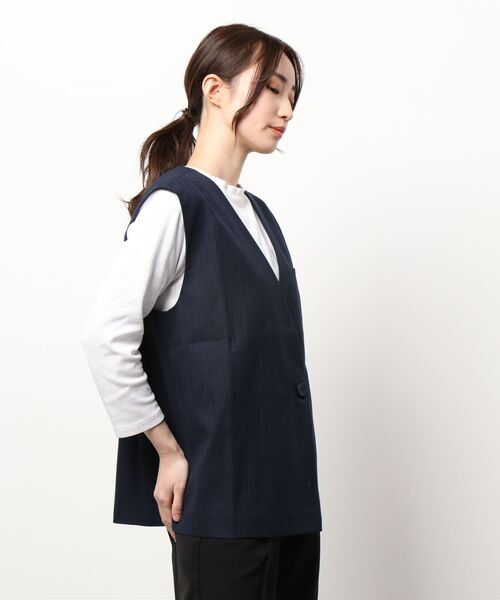 MADEMOISELLE ROPE'(マドモアゼル ロペ)の「【JUST FEMAIL】ニットベスト(その他アウター・レディース・ネイビー・FREE)」の2枚目の写真