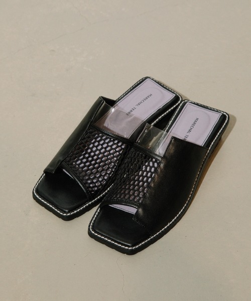 MARECHAL TERRE(マルシャルテル)の「MARECHAL TERRE(マルシャルテル) メッシュサンダル/ZMT221SH035(サンダル・レディース・モカ/ブラック・23.5/24.5/22.5)」の2枚目の写真