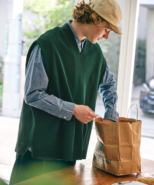 EMMA CLOTHES(エマクローズ)の「アゼ編み Vネック ルーズニットベスト EMMA CLOTHES(ベスト・メンズ・ブラック/ブルー/グリーン/ライトベージュ/ネイビー・M/L)」の16枚目の写真