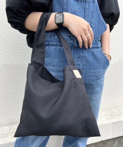 ikot（イコット）の「【ikot】PVCバンカンかごBAG（トートバッグ・レディース・ホワイト/ブラック・FREE）」の5枚目の写真