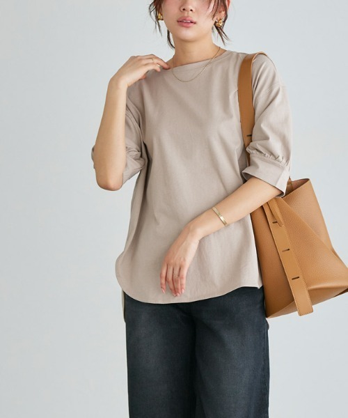 Pierrot(ピエロ)の「パフスリーブチュニックTシャツ(Tシャツ/カットソー・レディース・チャコール/オフホワイト/ブルー系その他/ブラック/グレイッシュベージュ/イエロー系その他/ネイビー/ミント/サンドベージュ/ライトピンク/イエロー系その他2/ブルー・L/M)」の5枚目の写真