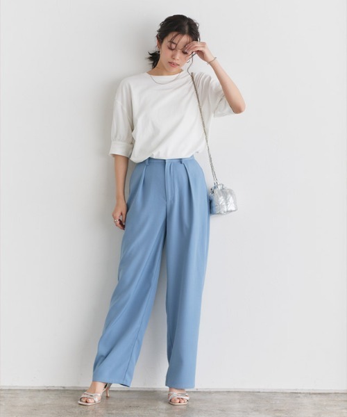 Pierrot(ピエロ)の「パフスリーブチュニックTシャツ(Tシャツ/カットソー・レディース・チャコール/オフホワイト/ブルー系その他/ブラック/グレイッシュベージュ/イエロー系その他/ネイビー/ミント/サンドベージュ/ライトピンク/イエロー系その他2/ブルー・L/M)」の13枚目の写真