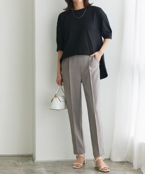 Pierrot(ピエロ)の「パフスリーブチュニックTシャツ(Tシャツ/カットソー・レディース・チャコール/オフホワイト/ブルー系その他/ブラック/グレイッシュベージュ/イエロー系その他/ネイビー/ミント/サンドベージュ/ライトピンク/イエロー系その他2/ブルー・L/M)」の17枚目の写真