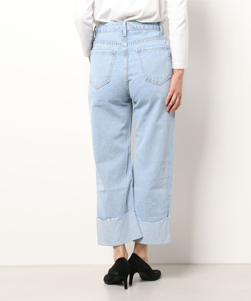 DURAS(デュラス)の「折り返しデニムストレートパンツ(デニムパンツ・レディース・ライトインディゴブルー・SMALL/MEDIUM)」の12枚目の写真
