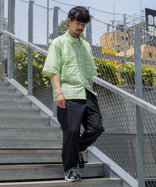 GLOSTER（グロスター）の「【GLOSTER/グロスター】ビッグポケット シアーチェックシャツ（シャツ/ブラウス・メンズ・ベージュ/ピンク/ライトグリーン・MEDIUM/LARGE）」の12枚目の写真