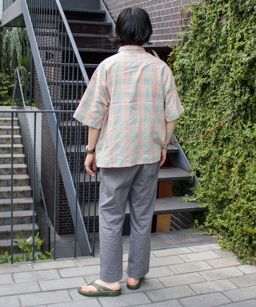 GLOSTER（グロスター）の「【GLOSTER/グロスター】ビッグポケット シアーチェックシャツ（シャツ/ブラウス・メンズ・ベージュ/ピンク/ライトグリーン・MEDIUM/LARGE）」の19枚目の写真