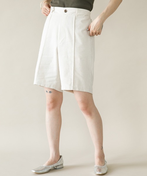 koe(コエ)の「綿麻ピンタックバミューダパンツ*(その他パンツ・レディース・モカ/オフホワイト/ブラック・M)」の1枚目の写真