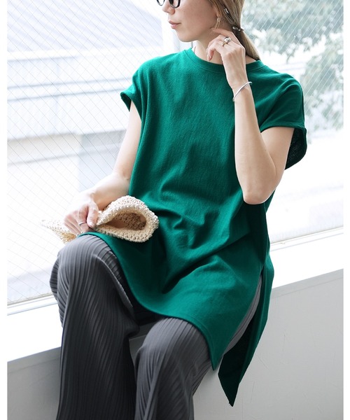 reca(レカ)の「ヘビー天竺ビックシルエットフレンチスリーブトップス(Tシャツ/カットソー・レディース・ブラック/オフホワイト/グレイッシュベージュ/チャコールグレー/イエロー/レッド系/ダークグリーン/ブルーグレー/グリーン・FREE)」の7枚目の写真