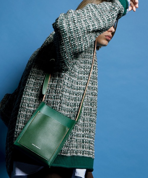 ENDER PRODUCTS（エンダープロダクツ）の「シンセティックレザー コンビネーションポケット ロゴ刻印 ミニショルダーバッグ【ENDER PRODUCTS/エンダープロダクツ】（ショルダーバッグ・メンズ・ブラック/グリーン/ダークブラウン/グレイッシュベージュ/チャコール・FREE）」の5枚目の写真