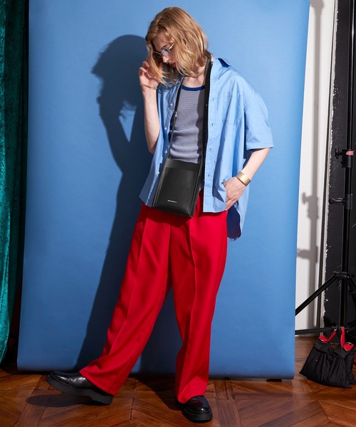 ENDER PRODUCTS（エンダープロダクツ）の「シンセティックレザー コンビネーションポケット ロゴ刻印 ミニショルダーバッグ【ENDER PRODUCTS/エンダープロダクツ】（ショルダーバッグ・メンズ・ブラック/グリーン/ダークブラウン/グレイッシュベージュ/チャコール・FREE）」の22枚目の写真