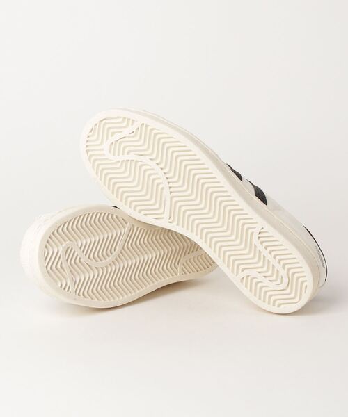 adidas(アディダス)の「スーパースター / Superstar / アディダスオリジナルス(メンズ/レディース)(スニーカー・メンズ・オフホワイト・28.5cm/22.0cm/27.0cm/23.0cm/25.5cm/26.5cm/23.5cm/22.5cm/28.0cm/24.0cm/26.0cm/24.5cm/27.5cm/29.0cm/25.0cm)」の13枚目の写真