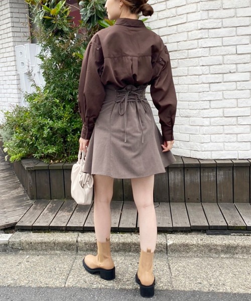 one after another NICE CLAUP(ワンアフターアナザーナイスクラップ)の「【多数メディアで紹介!】肩開きマルチwayシャツ(シャツ/ブラウス・レディース・ブラウン/オフホワイト/グリーン系その他/ブルー系その他/サックスブルー系・FREE)」の19枚目の写真
