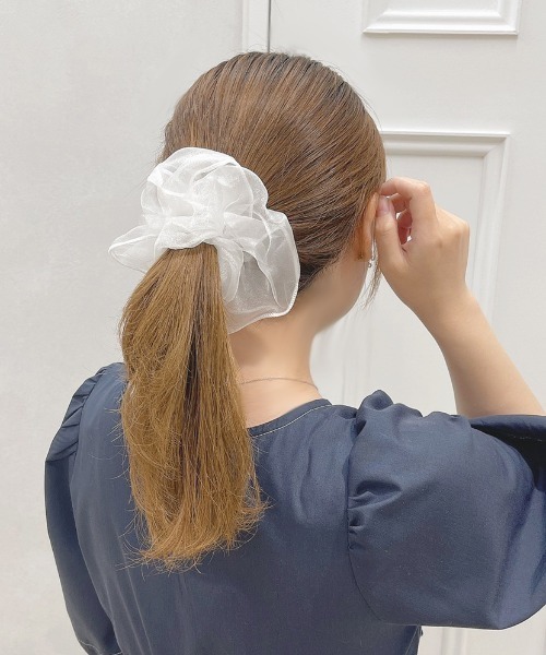 apres jour（アプレジュール）の「【apres jour×ARIAZ】シアーシュシュ（シュシュ・レディース・ボルドー/グレー/ベージュ/オフホワイト・FREE）」の3枚目の写真