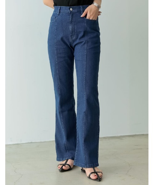 Re:EDIT（リエディ）の「[低身長/高身長/大きいサイズ有]センターシームストレッチデニムフレアパンツ（デニムパンツ・レディース・ホワイト/インディゴブルー/ブルー・SMALL/MEDIUM/LARGE/X-LARGE/TALL/AM/AS）」の18枚目の写真