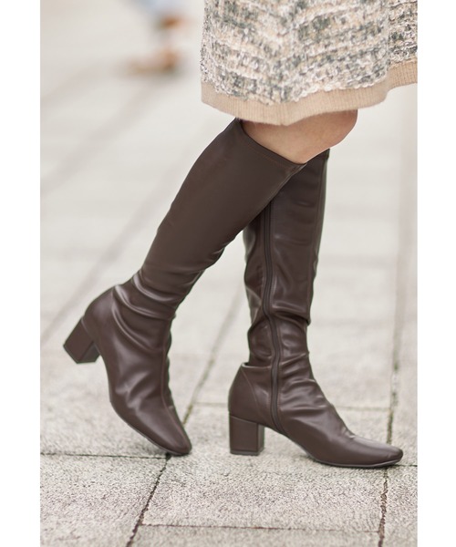 tocco closet（トッコ　クローゼット）の「ストレッチフェイクレザー太ヒールロングブーツ（ブーツ・レディース・ブラック/ダークブラック/ダークブラウン・M/L/S/LL）」の11枚目の写真