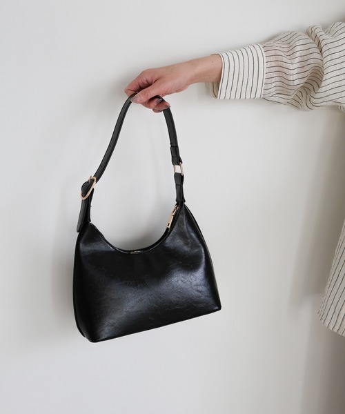 select MOCA（セレクトモカ）の「フェイクレザーミニホーボーバッグ≪軽量250g≫（ハンドバッグ・レディース・ブラウン/ブラック・FREE）」の10枚目の写真