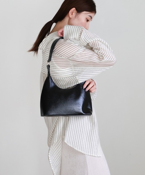 select MOCA（セレクトモカ）の「フェイクレザーミニホーボーバッグ≪軽量250g≫（ハンドバッグ・レディース・ブラウン/ブラック・FREE）」の12枚目の写真