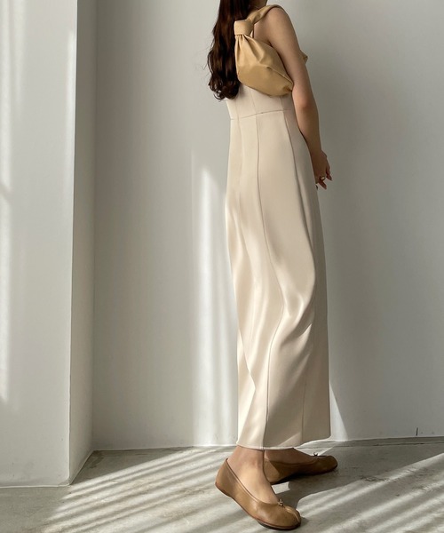 Louere（ルエレ）の「深スリットハイウエストキャミワンピース（ワンピース・レディース・アイボリー/ブラック/ベージュ・SMALL/MEDIUM/LARGE/X-LARGE）」の12枚目の写真