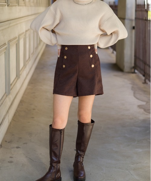 SpRay（スプレイ）の「スエードポンチ金ボタンショートパンツ（チノパンツ・レディース・ブラウン/ブラック・FREE）」の6枚目の写真