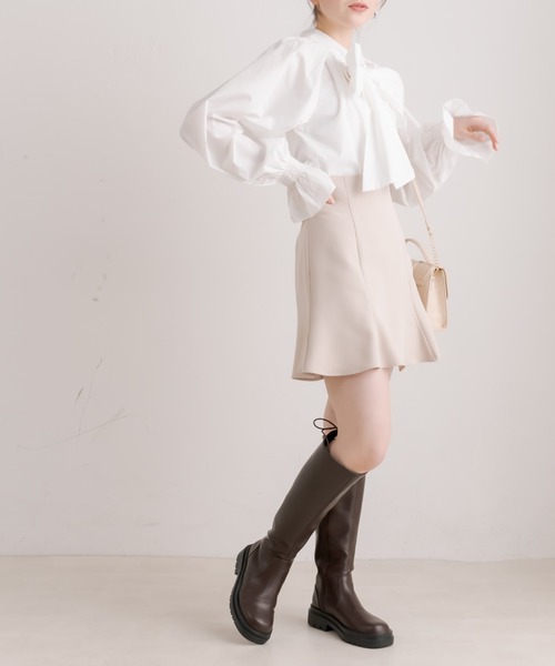 OLIVE des OLIVE(オリーブデオリーブ)の「ダブルフロントボウタイガーリーブラウス(シャツ/ブラウス・レディース・オフホワイト/ホワイト/サックスブルー/スミクロ・FREE)」の6枚目の写真