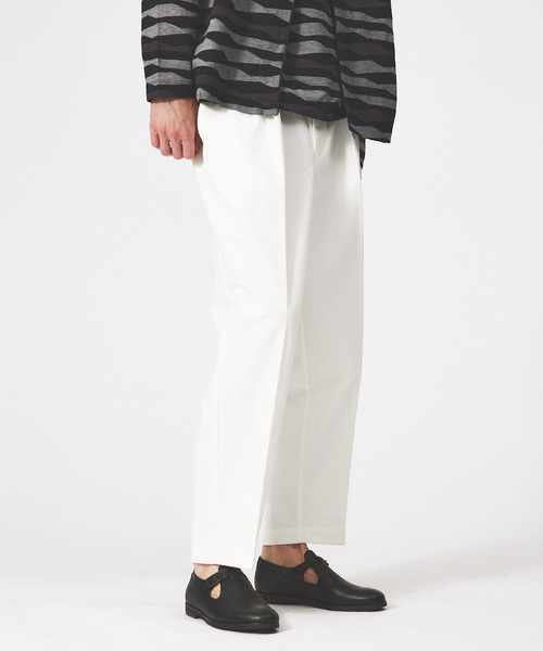 ABAHOUSE（アバハウス）の「【30/2 強撚ツイル】ワンタック イージー ワイドパンツ / スラックス（スラックス・メンズ・ダークネイビー/オフホワイト・46/48）」の2枚目の写真