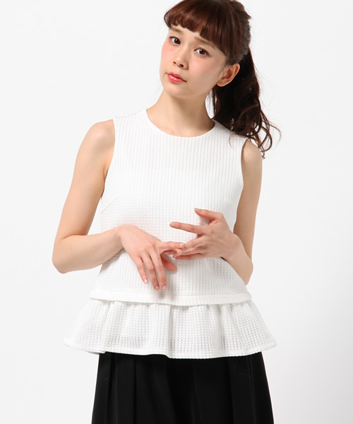 B:MING by BEAMS(ビーミングバイビームス)の「<InRed 6月号掲載>ビーミング by ビームス / レースペプラムブラウス(シャツ/ブラウス・レディース・ホワイト/ネイビー・MEDIUM/SMALL)」の4枚目の写真