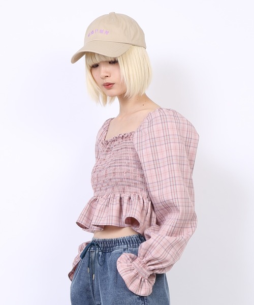 PUNYUS（プニュズ）の「シャーリングショートブラウス（シャツ/ブラウス・レディース・ピンク/グレー/ベージュ・1/2/3/4）」の4枚目の写真