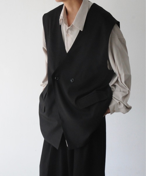 NILWAY（ニルウェイ）の「フェードカラーテーラード ベスト/セットアップ着用可能（ベスト・メンズ・アイボリー/モカ/ブラック/カーキ・LARGE/MEDIUM）」の4枚目の写真