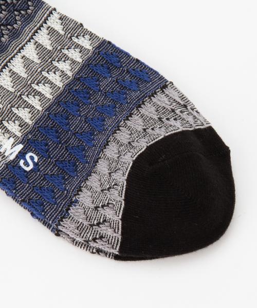 BEAMS（ビームス）の「BEAMS / ネイティブ ジャカード ソックス（ソックス/靴下・メンズ・ライトグレー/ブラック/レッド/ネイビー・ONE SIZE）」の13枚目の写真