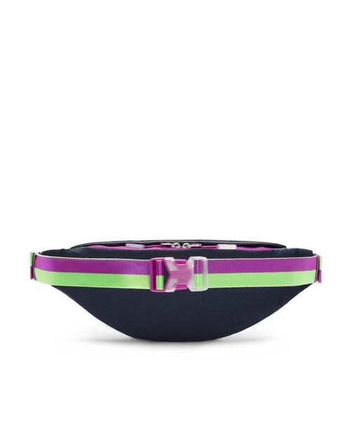 NIKE（ナイキ）の「ナイキ ヘリテージ ファニー パック (3L) / Nike Heritage Fanny Pack (3L)（ボディバッグ/ウエストポーチ・メンズ・ネイビー/ゴールド系その他・ONE SIZE）」の5枚目の写真