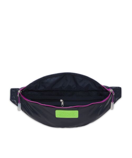 NIKE（ナイキ）の「ナイキ ヘリテージ ファニー パック (3L) / Nike Heritage Fanny Pack (3L)（ボディバッグ/ウエストポーチ・メンズ・ネイビー/ゴールド系その他・ONE SIZE）」の4枚目の写真