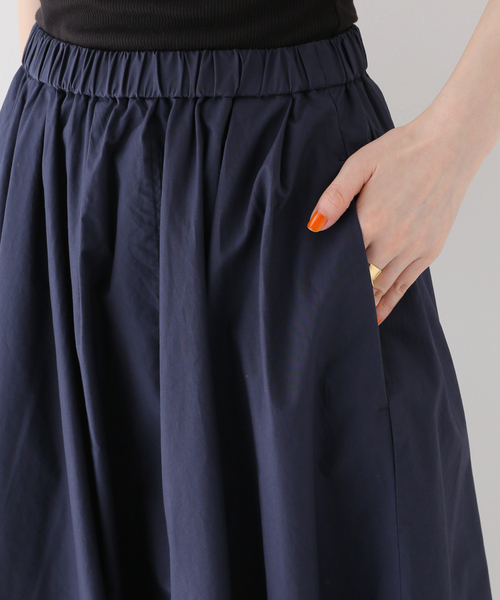 IENA(イエナ)の「《追加3》タイプライターギャザータックスカート(スカート・レディース・ネイビー/ホワイト・38/34/40/36)」の6枚目の写真