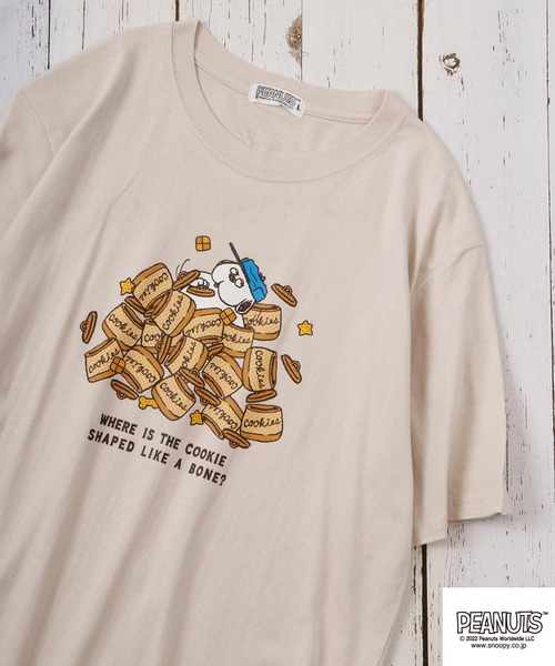PEANUTS(ピーナッツ)の「PEANUTS スヌーピー 半袖Tシャツ(Tシャツ/カットソー・メンズ・ホワイト/アイボリー/グレイッシュブルー/ピンク/ネイビー/ブルー/ライトグリーン/ホワイト系その他/ブラック/杢グレー・S/M/LL/L)」の3枚目の写真